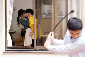 Em kế xin anh trai cho thổi kèn để quay video chọc tức bồ cũ