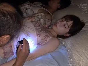 BUBB-128 Nữ sinh cầu thang: Tôi thích cặp mông to, đầy đặn dưới chiếc váy đồng phục của cô ấy