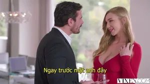 Chị trưởng phòng khó tính nhưng được cái vú to